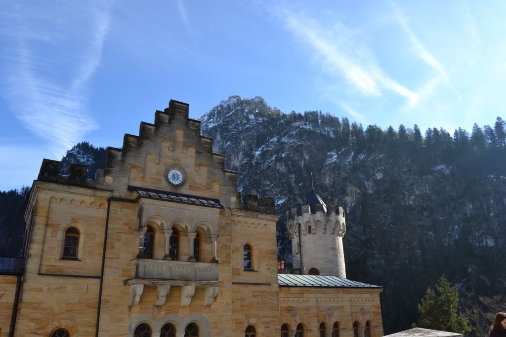 Neuschwanstein castle winter hours