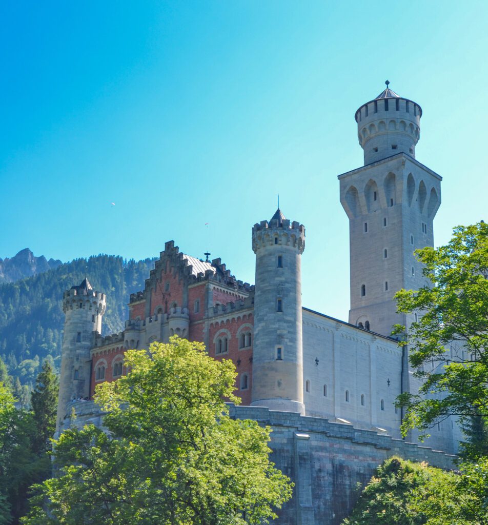 how to get to neuschwanstein castle from munich