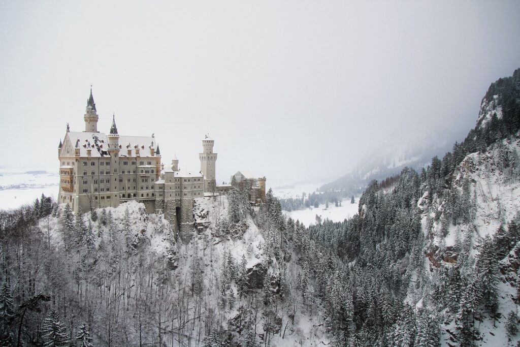 neuschwanstein castle winter