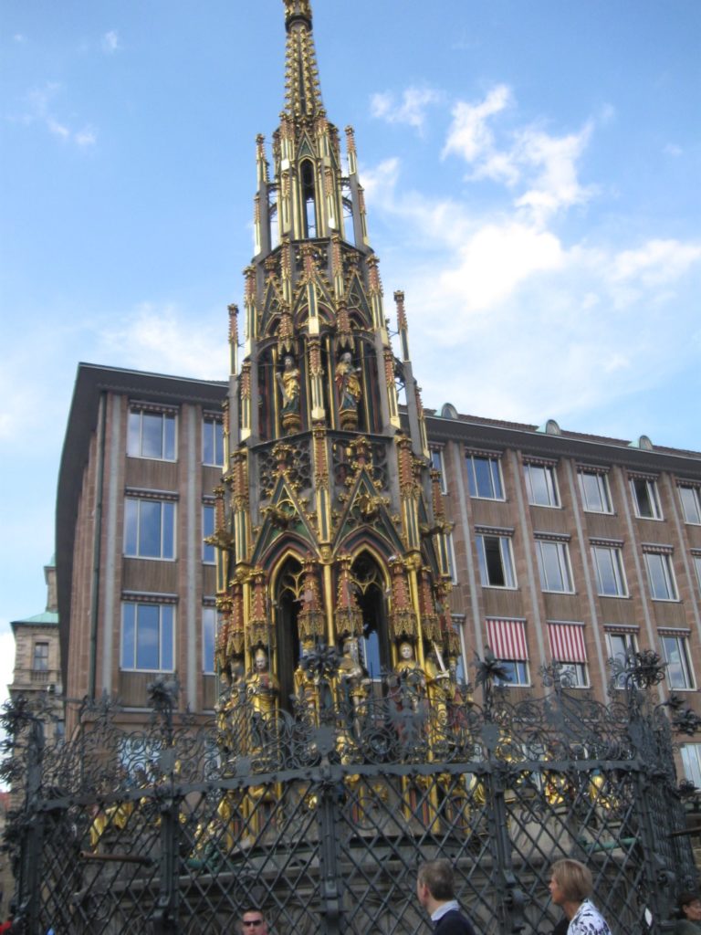 Nuremberg Shoner Brunnen