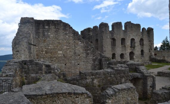 nuremberg day trip to Wolfstein Castle