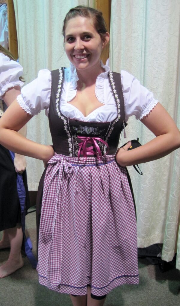 traditional german dress oktoberfest