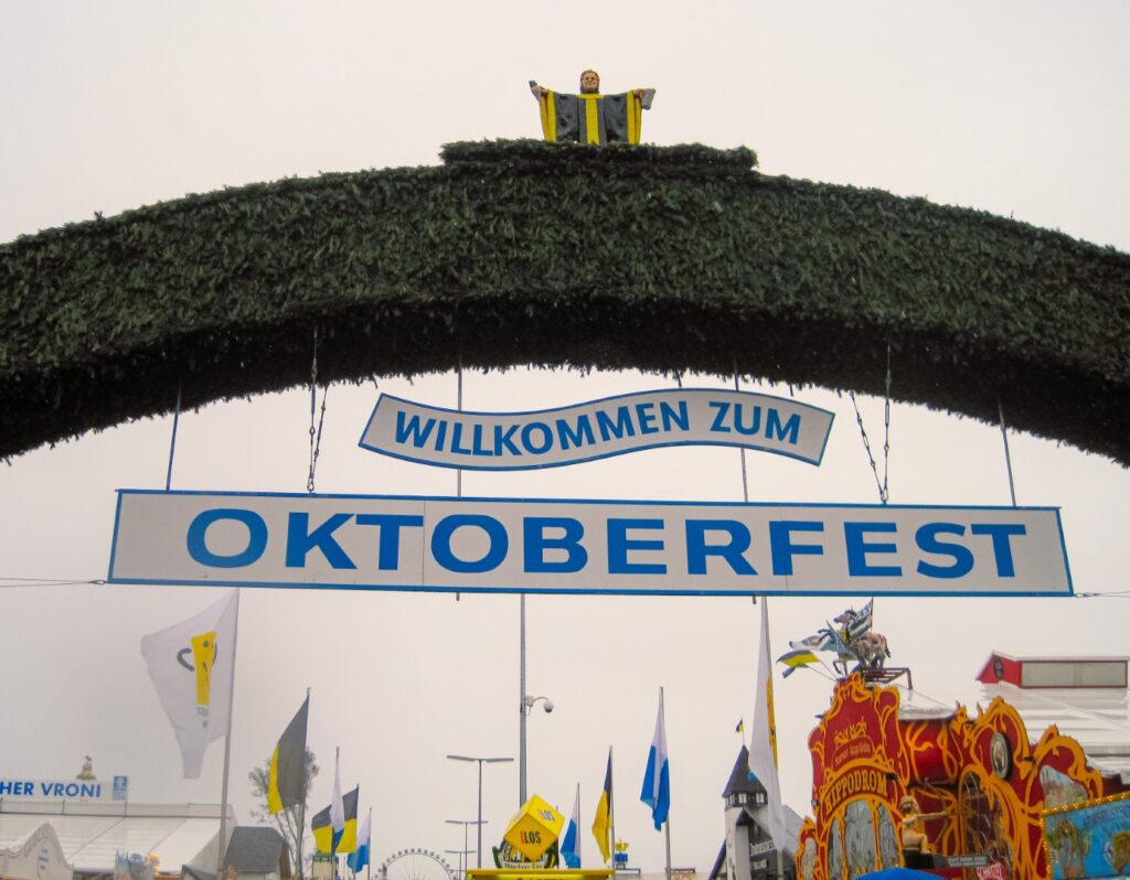 Creating an Oktoberfest Plan for THE ultimate Munich Beer Festival ... Herunterladen