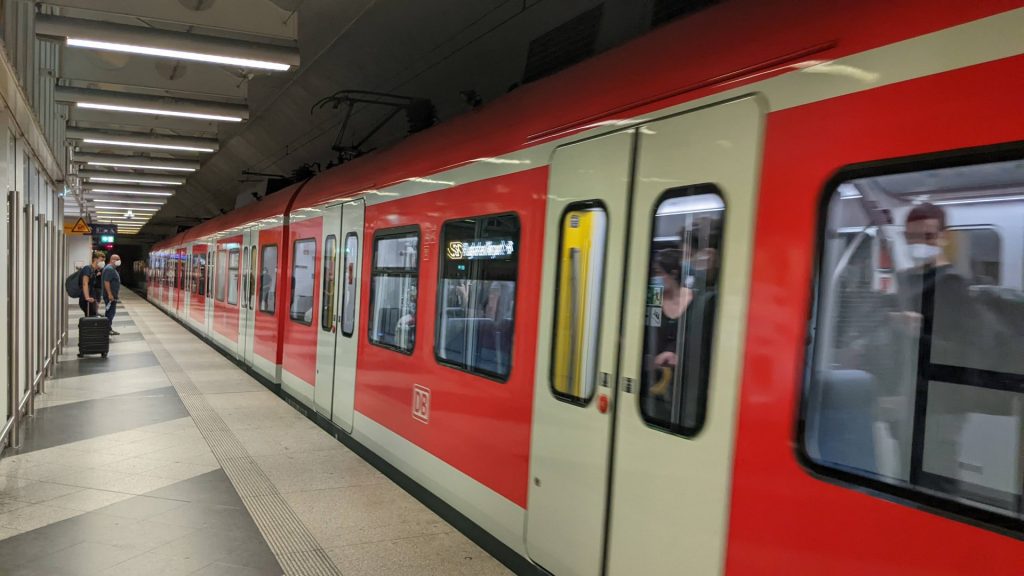 trains munich airport