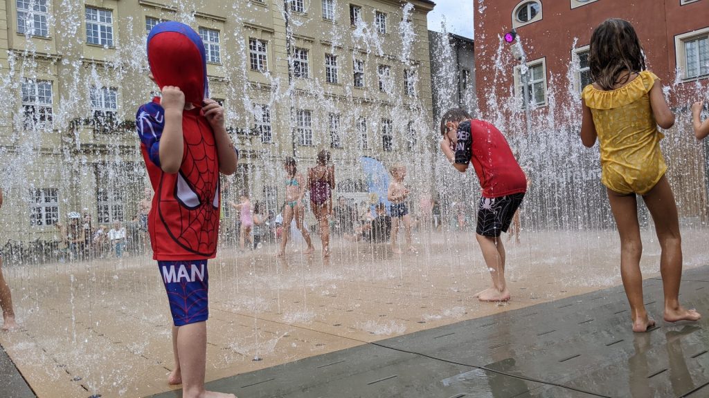 how to stay cool without AC in Germany